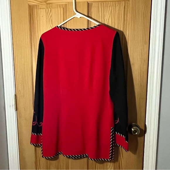 Vintage Red and Black Embroidered Blazer - Picture 4 of 16